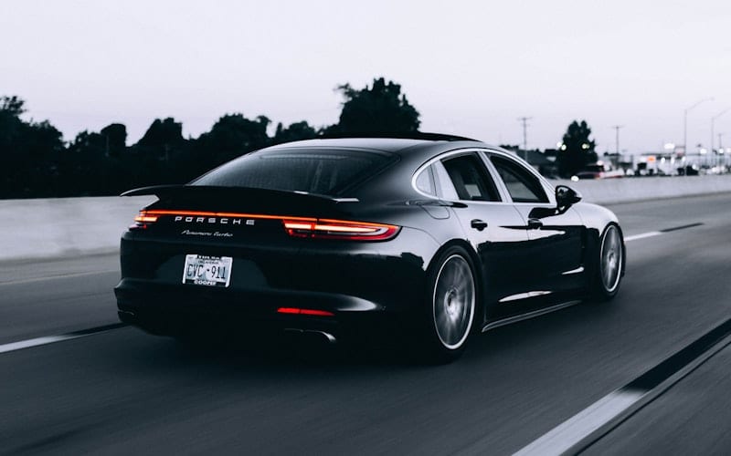 Como avaliar um carro usado antes de comprar: o checklist essencial