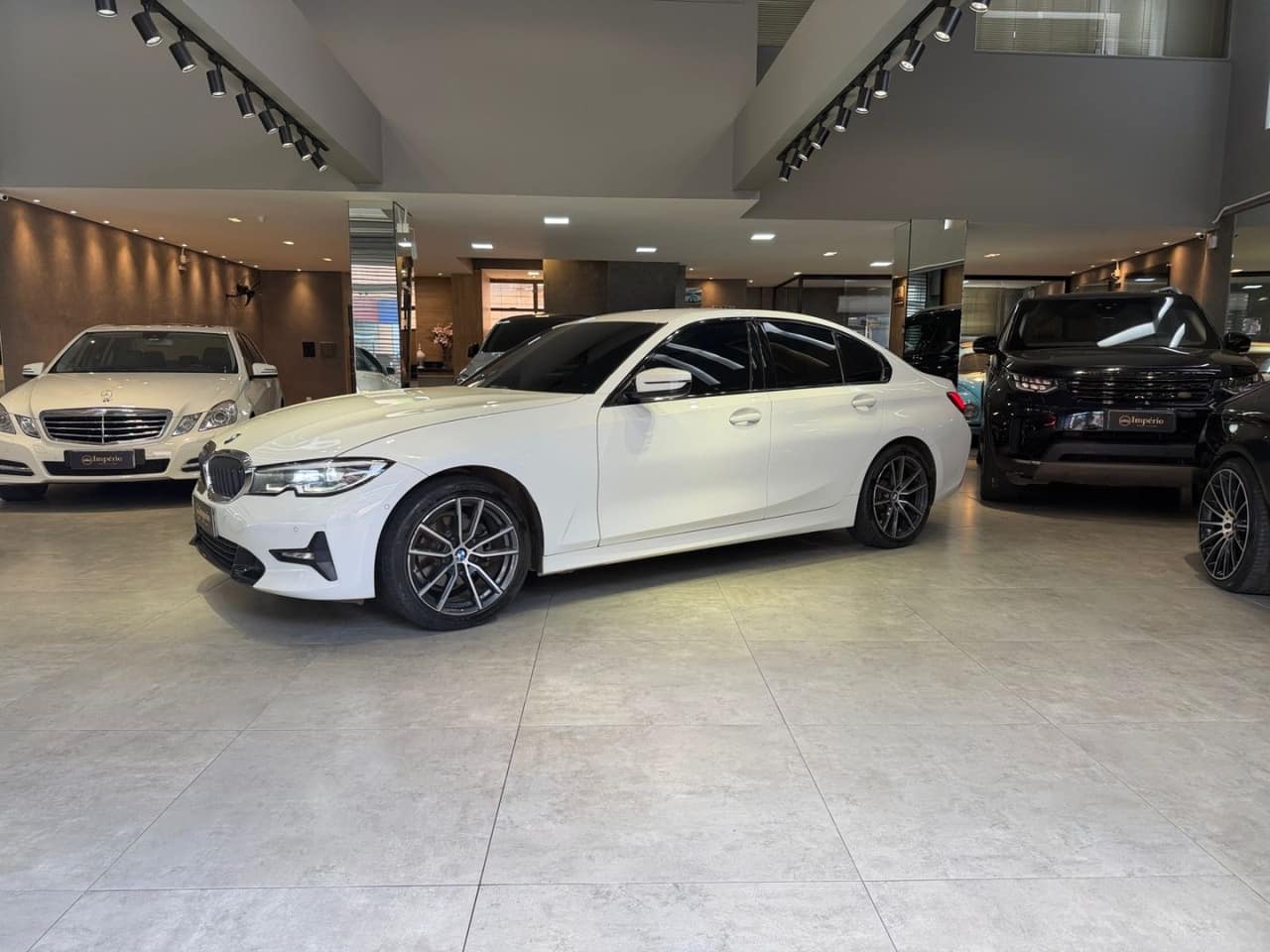 BMW 320i 2.0 16V TURBO GASOLINA SPORT AUTOMÁTICO