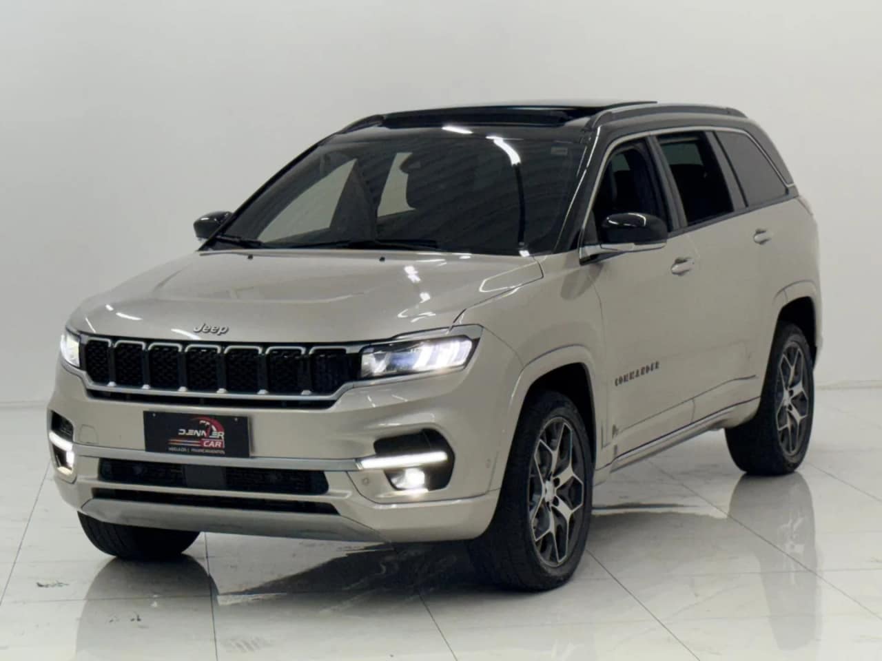 Jeep Commander 2.0 TD380 TURBO DIESEL OVERLAND AT9
