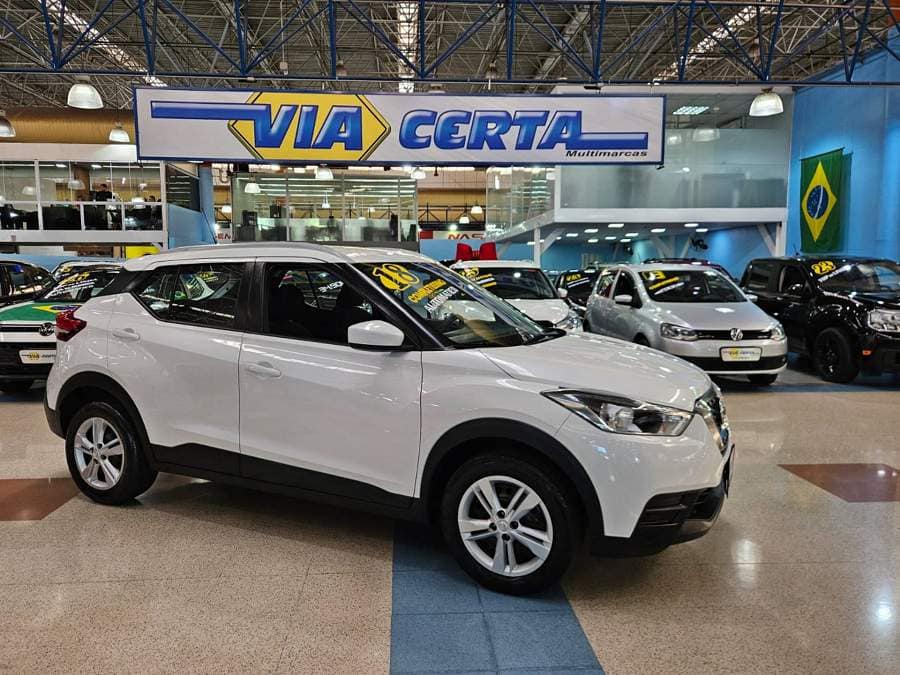Nissan Kicks 1.6 S FLEX * AUTOMÁTICA *
