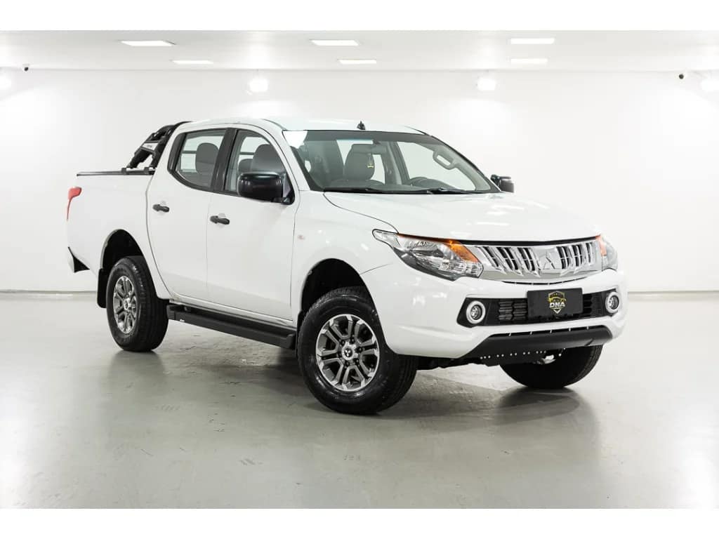 Mitsubishi L200 2.4 16V TURBO DIESEL GL CD 4X4 MANUAL