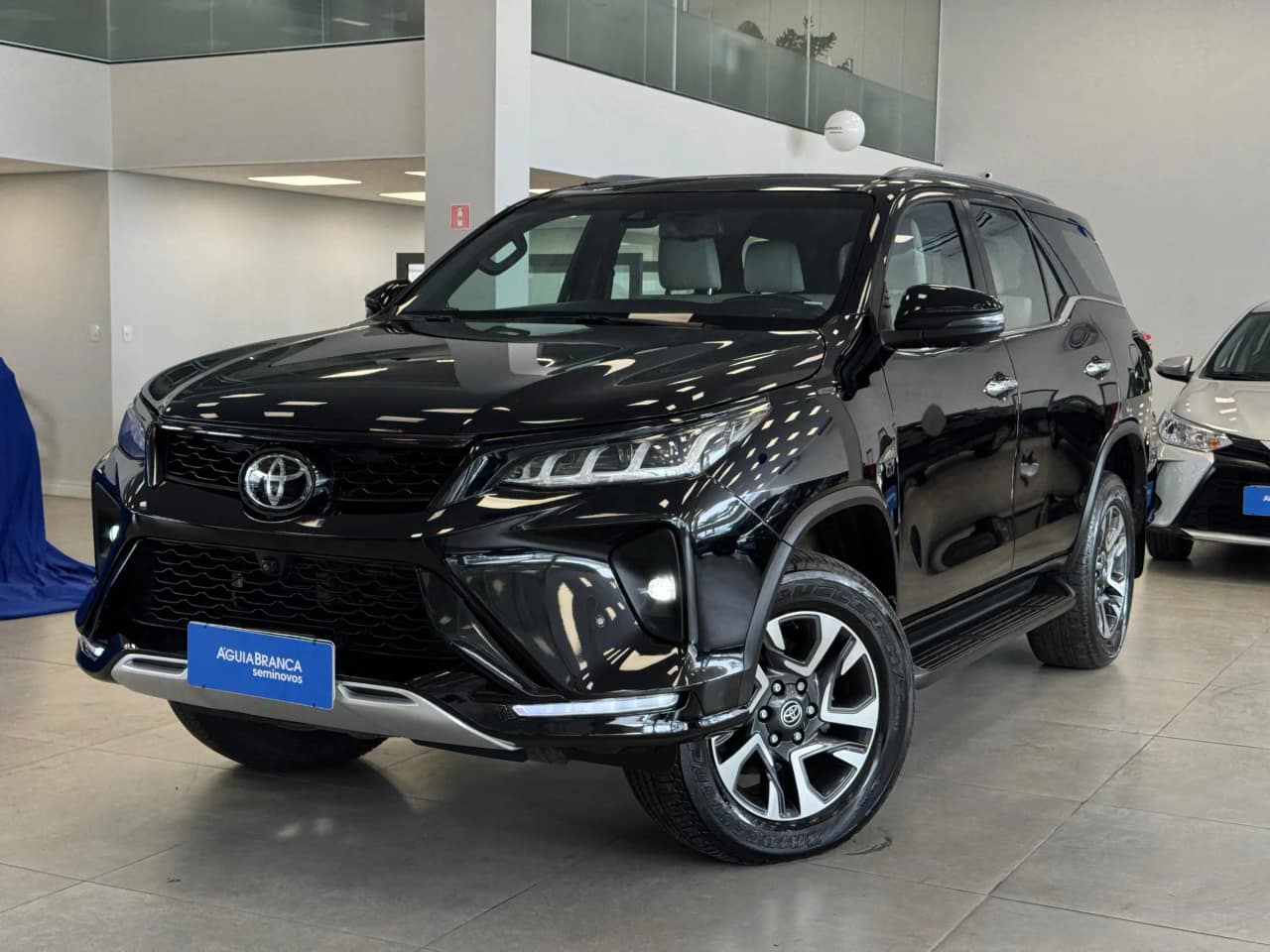 Toyota Hilux 2.8 D-4D TURBO DIESEL DIAMOND 7L 4X4 AUTOMÁTICO