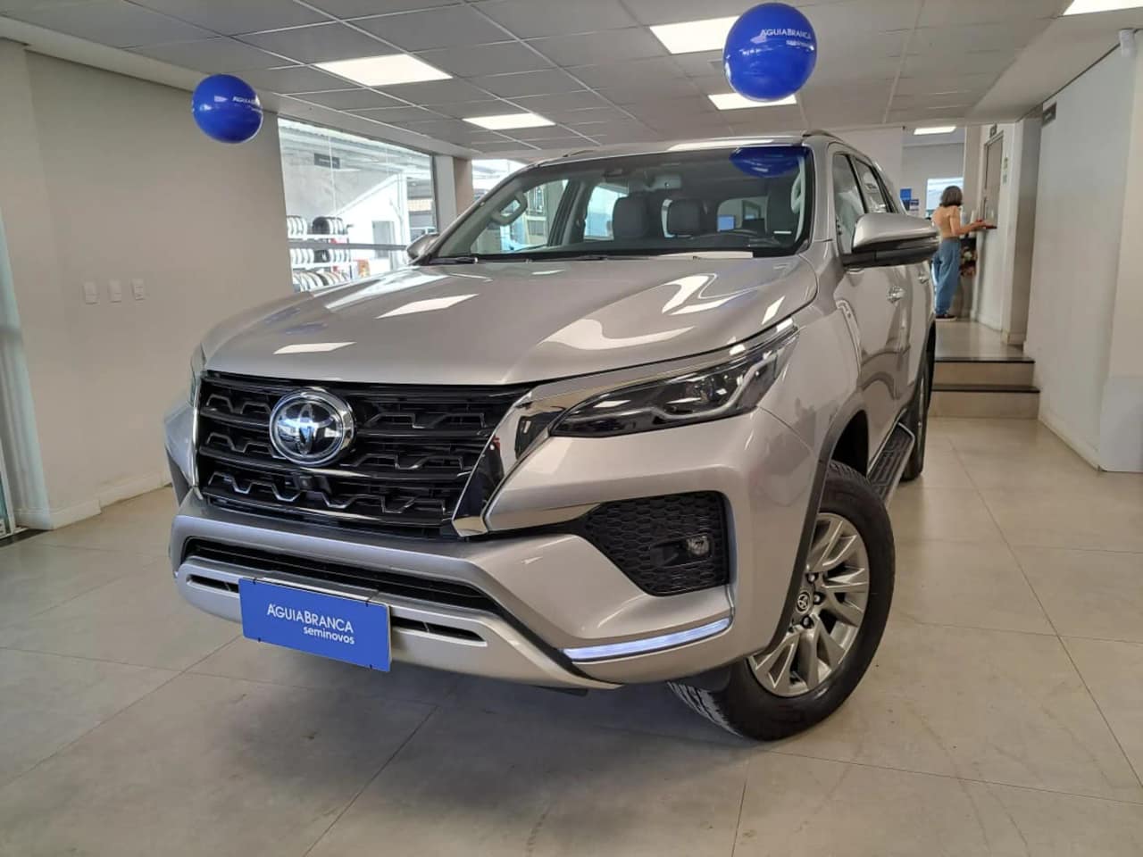 Toyota Hilux 2.8 D-4D TURBO DIESEL SRX 7L 4X4 AUTOMÁTICO