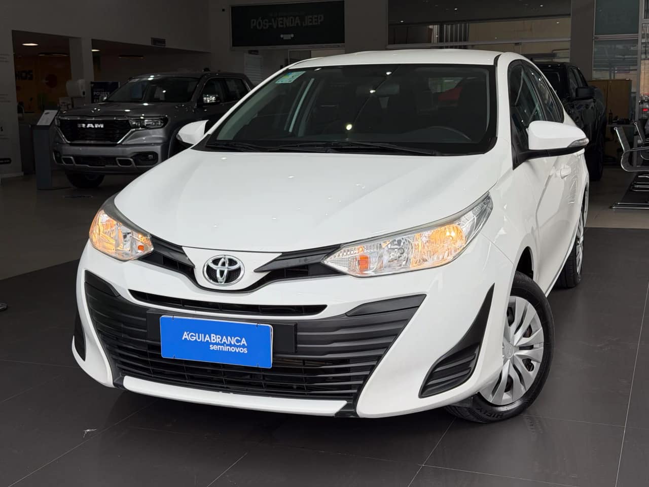 Toyota Yaris 1.5 16V FLEX SEDAN XL LIVE MULTIDRIVE