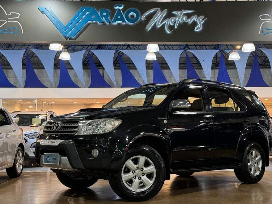 Toyota Hilux SW4 HILUX SW4 SRV D4-D 4X4 3.0 TDI DIES. AUT