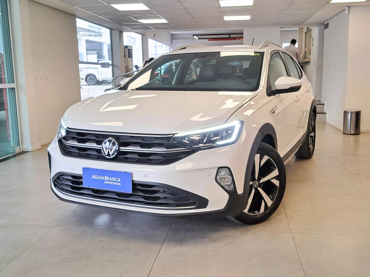 Volkswagen Nivus 1.0 200 TSI TOTAL FLEX HIGHLINE AUTOMÁTICO