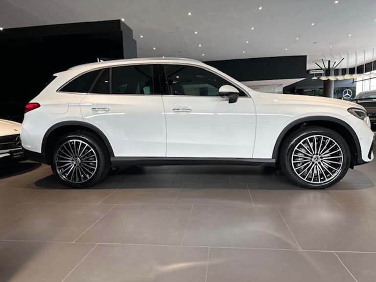 Mercedes-benz Glc 300 2.0 Mhev Amg Line 4matic 9g-tronic Hibrido 5p Automatico 2025