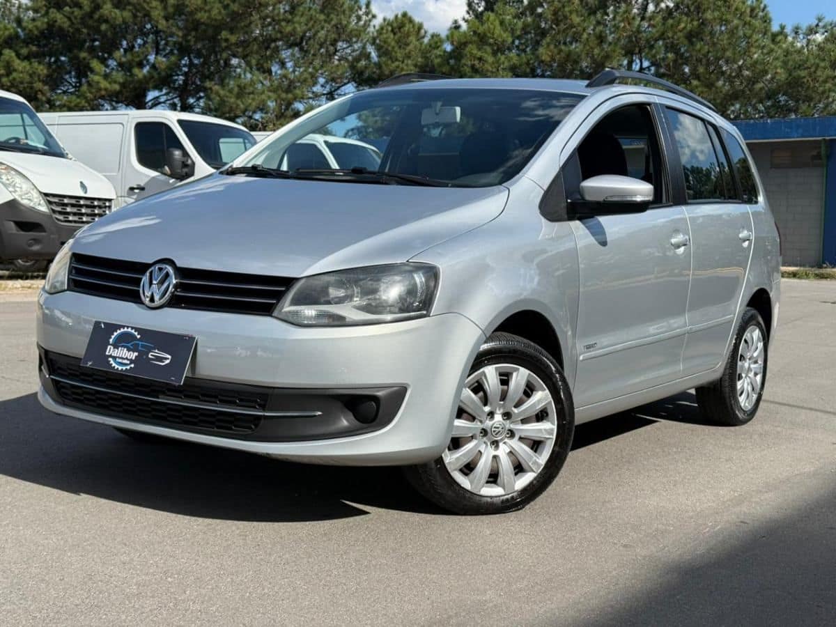 Volkswagen Spacefox 1.6 MI TREND 8V FLEX 4P MANUAL