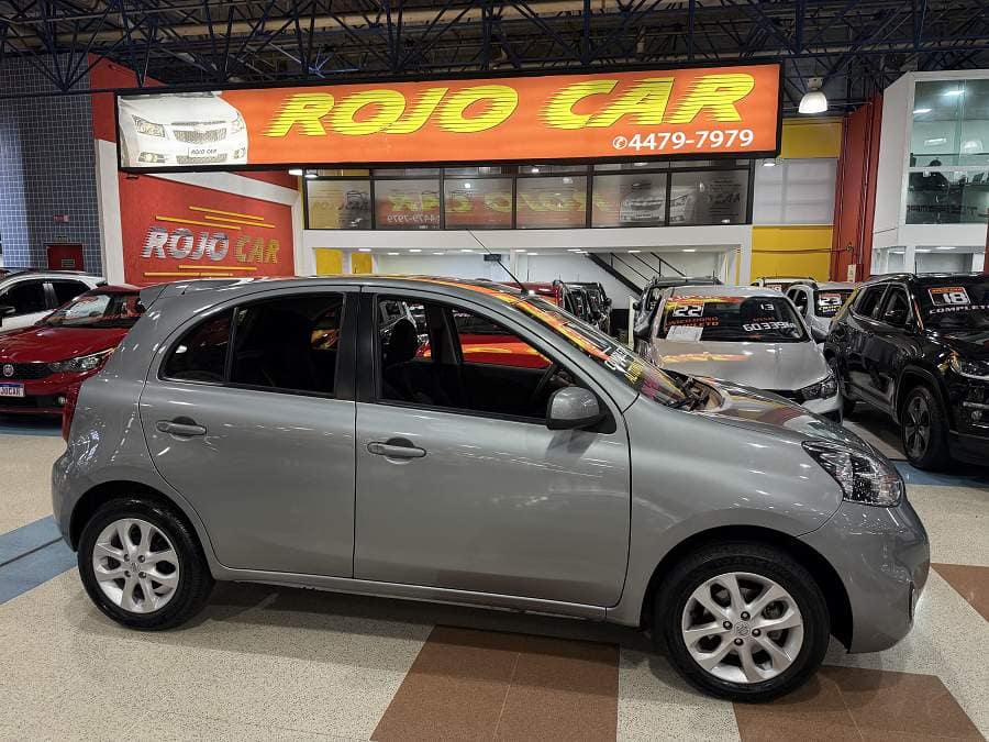 Nissan March 1.6 FLEX SV CVT COMPLETO BAIXO KM IMPECAVEL