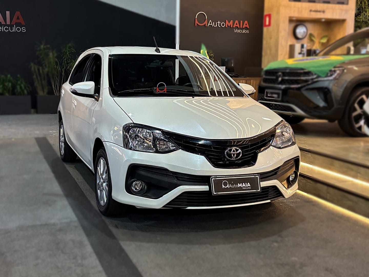 Toyota Etios 1.5 X PLUS 16V FLEX 4P AUTOMÁTICO