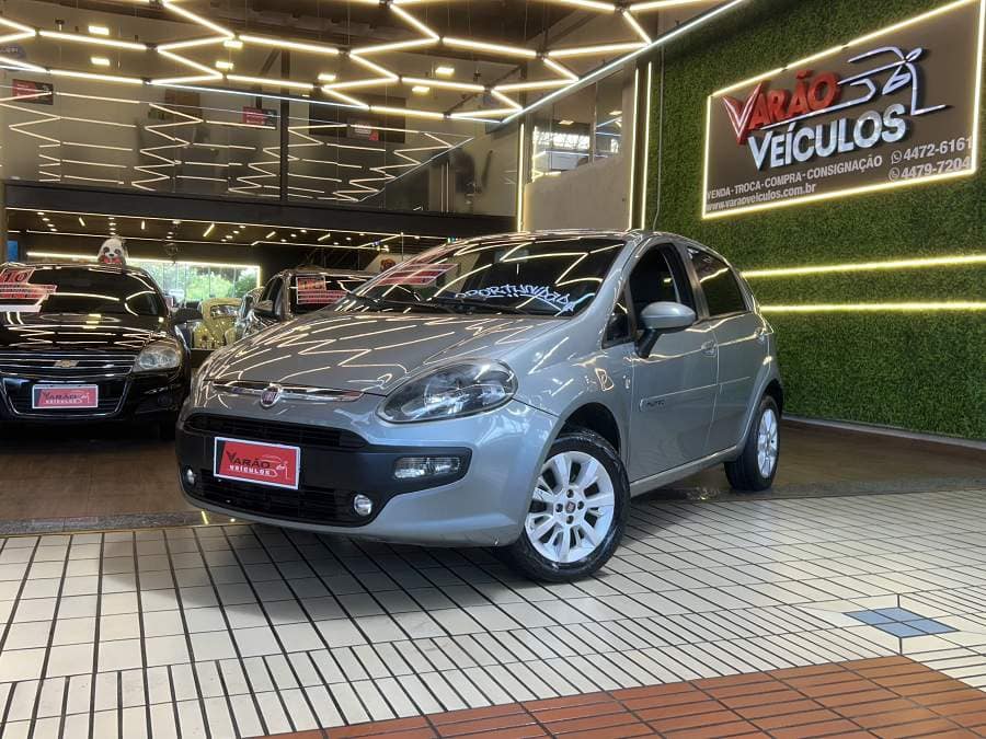 Fiat Punto ATTRACTIVE 1.4 FLEX MANUAL - COMPLETO