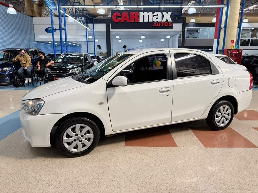 Toyota Etios 1.5 XS SEDAN 16V FLEX 4P MANUAL