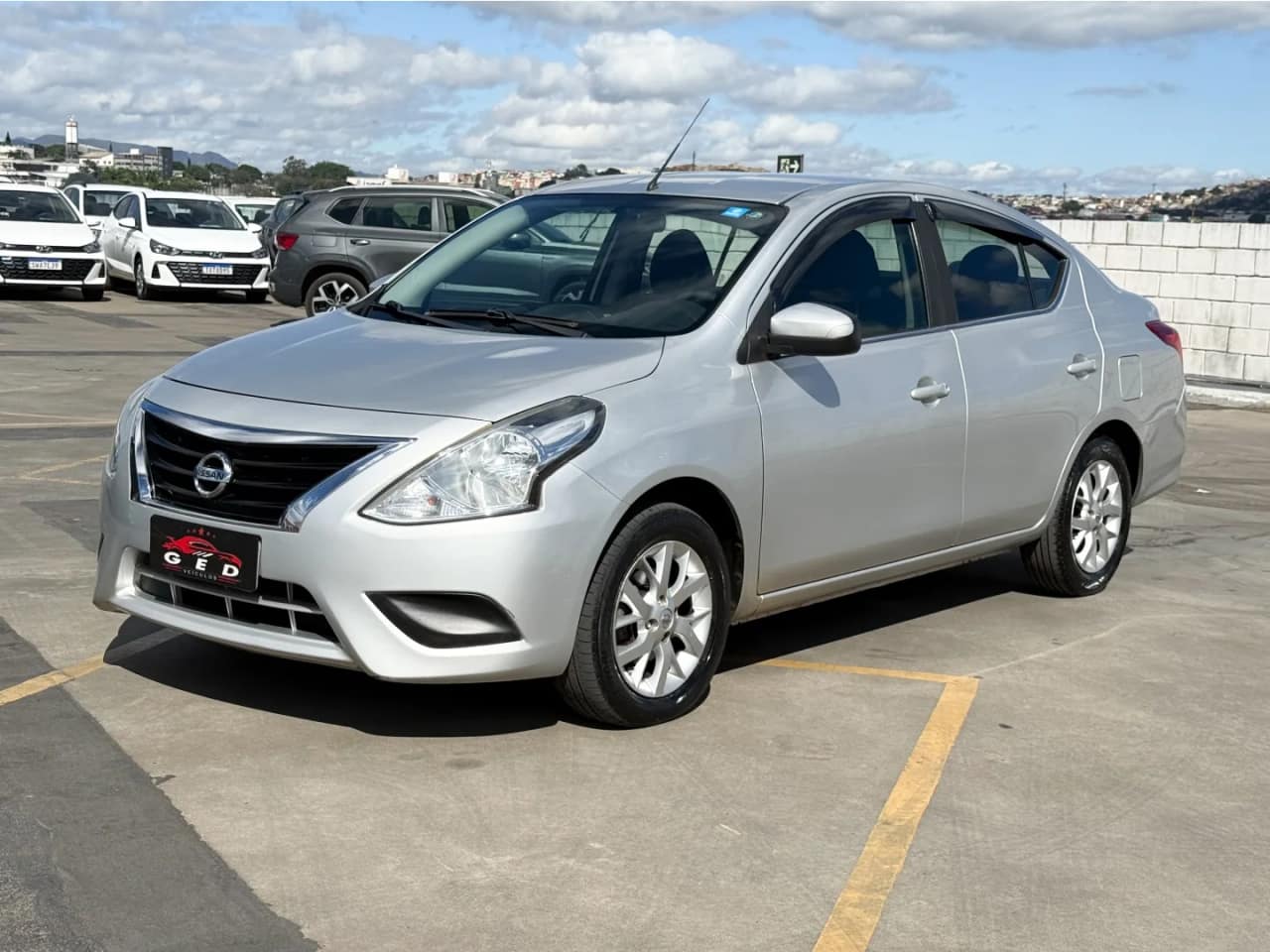 Nissan Versa 1.6 16V FLEX SV 4P XTRONIC