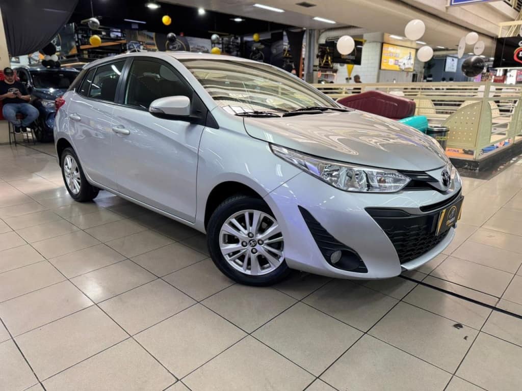 Toyota Yaris 1.3 16V FLEX XL MULTIDRIVE