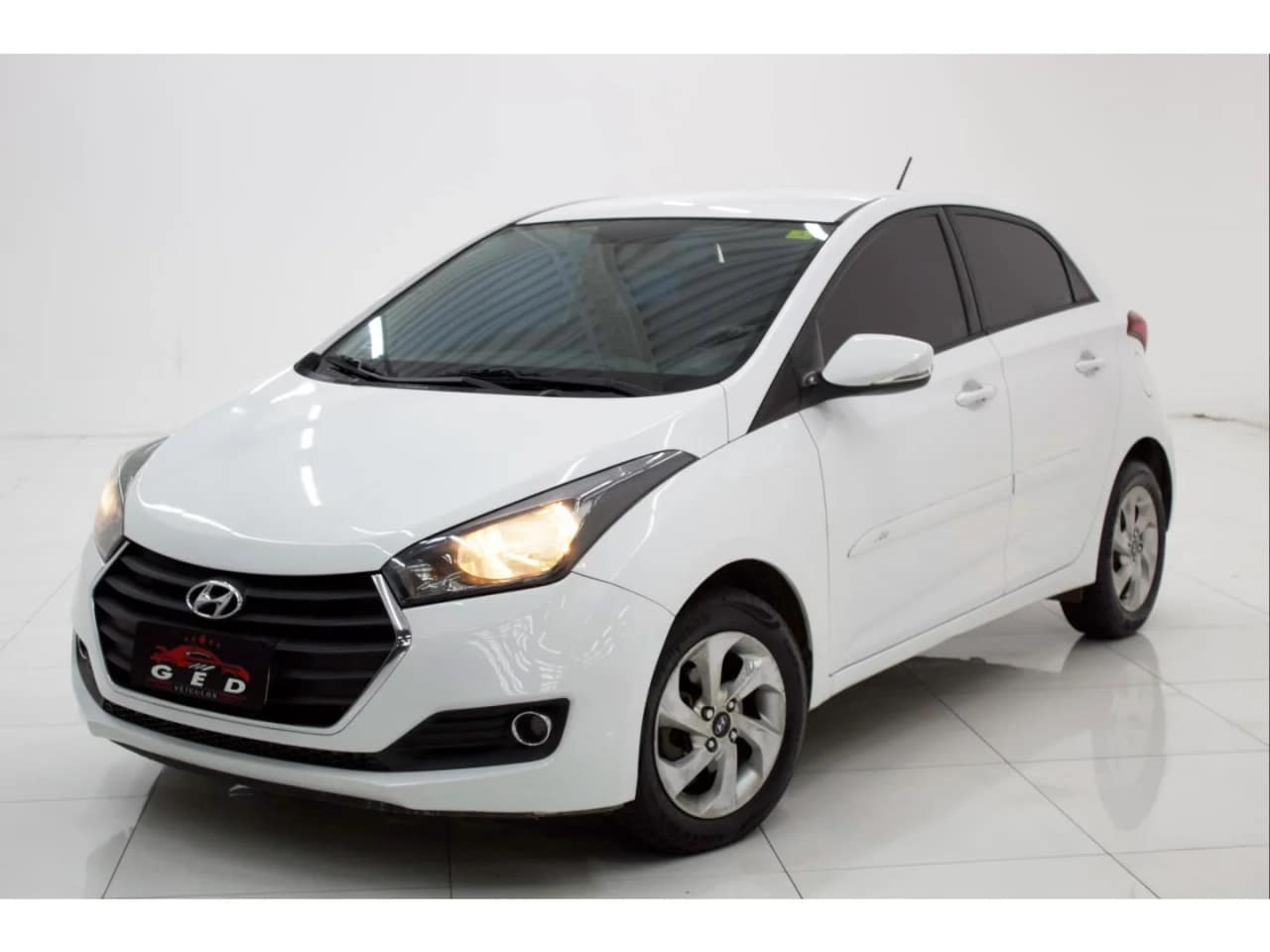 Hyundai Hb20 1.6 COMFORT PLUS 16V FLEX 4P MANUAL