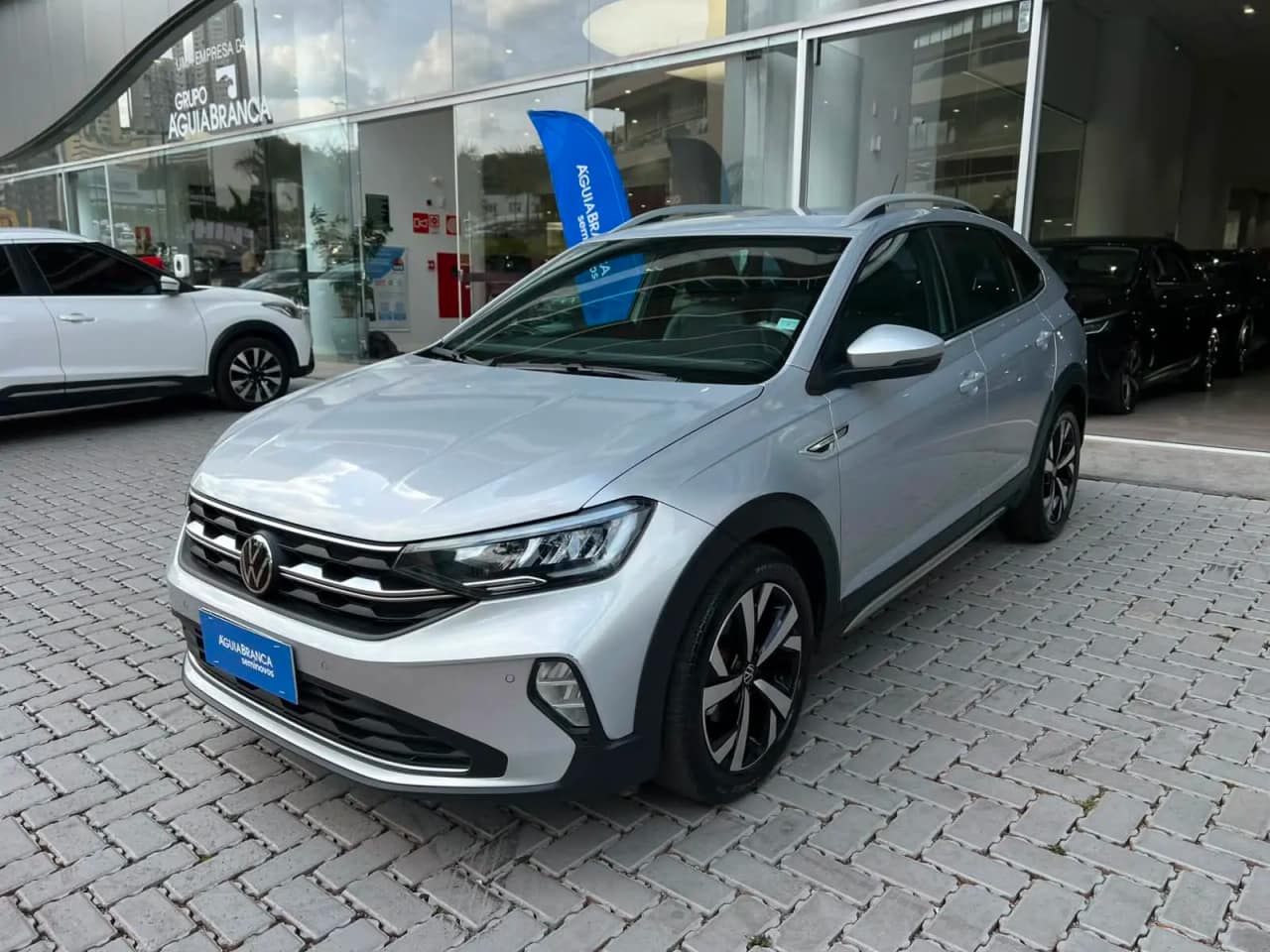 Volkswagen Nivus 1.0 200 TSI TOTAL FLEX HIGHLINE AUTOMÁTICO