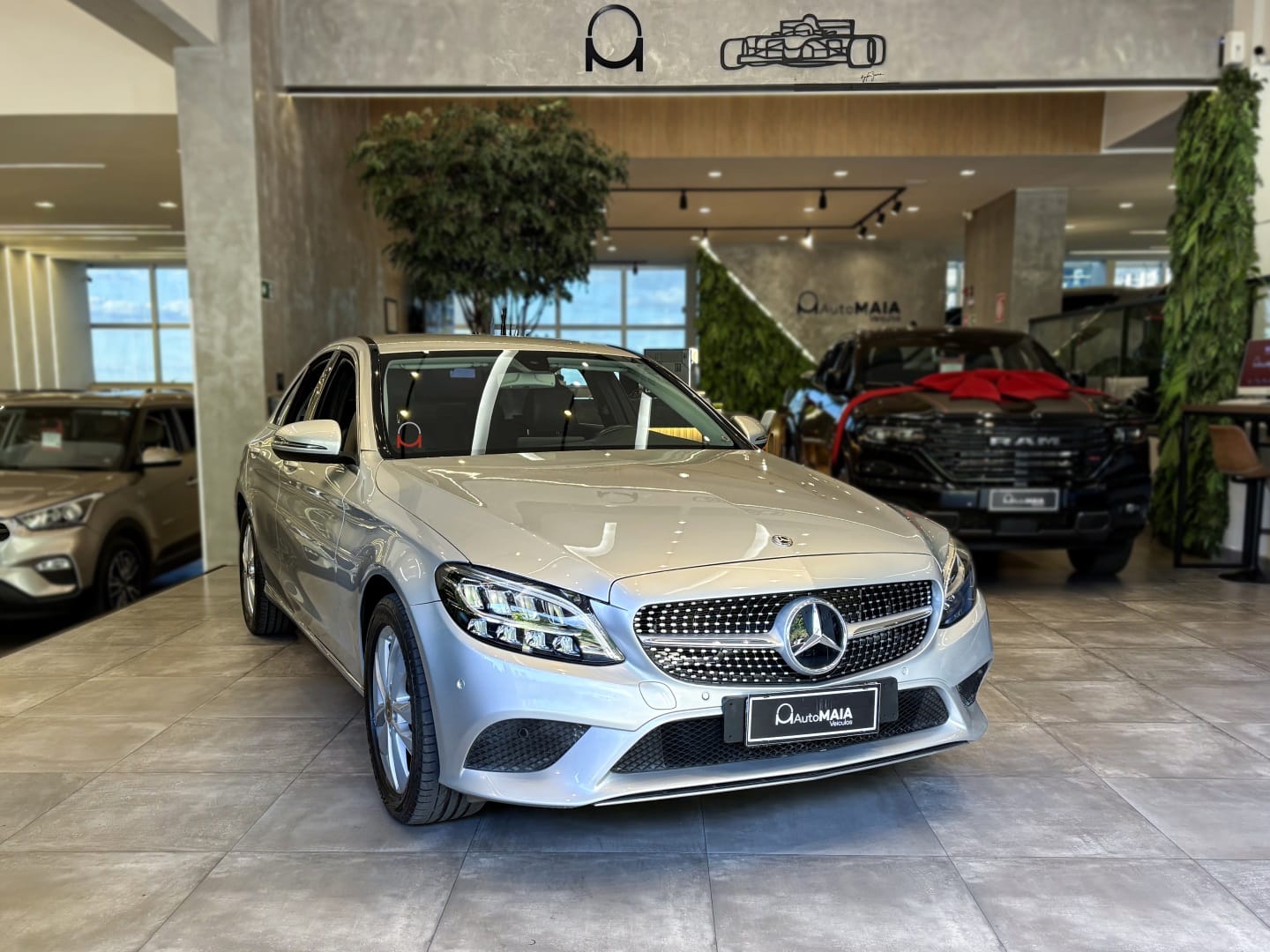 Mercedes-Benz C-180 1.6 CGI FLEX AVANTGARDE 9G-TRONIC