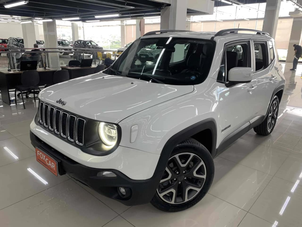 Jeep Renegade 1.8 16V FLEX LONGITUDE 4P AUTOMÁTICO