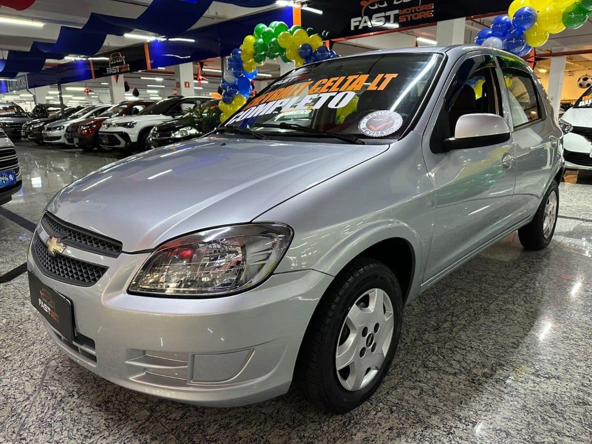 Chevrolet Celta LT completo